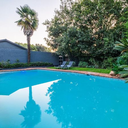 Hurlingham House Guest House ヨハネスブルグ エクステリア 写真