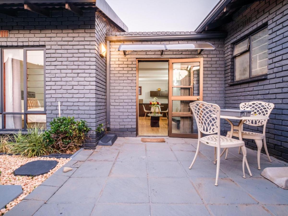 Hurlingham House Guest House ヨハネスブルグ エクステリア 写真