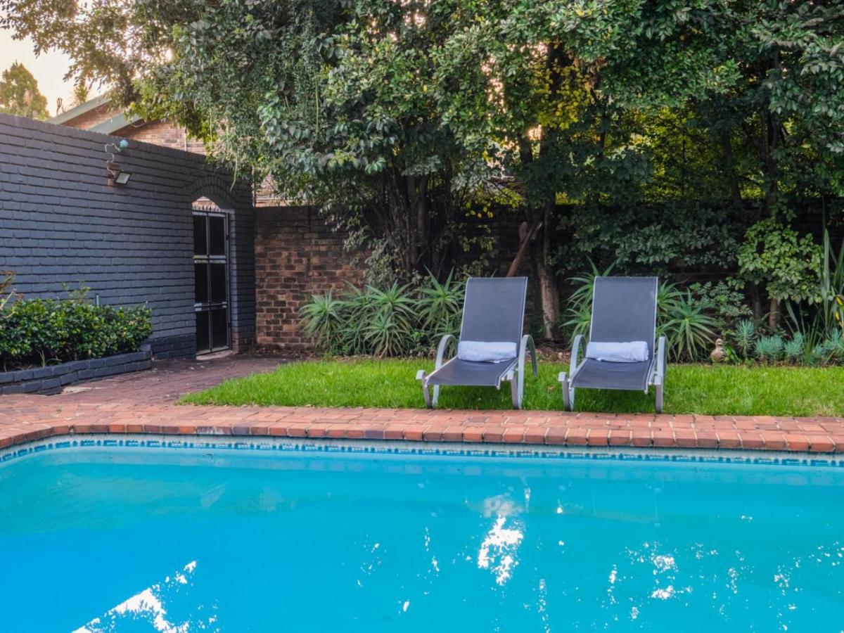 Hurlingham House Guest House ヨハネスブルグ エクステリア 写真